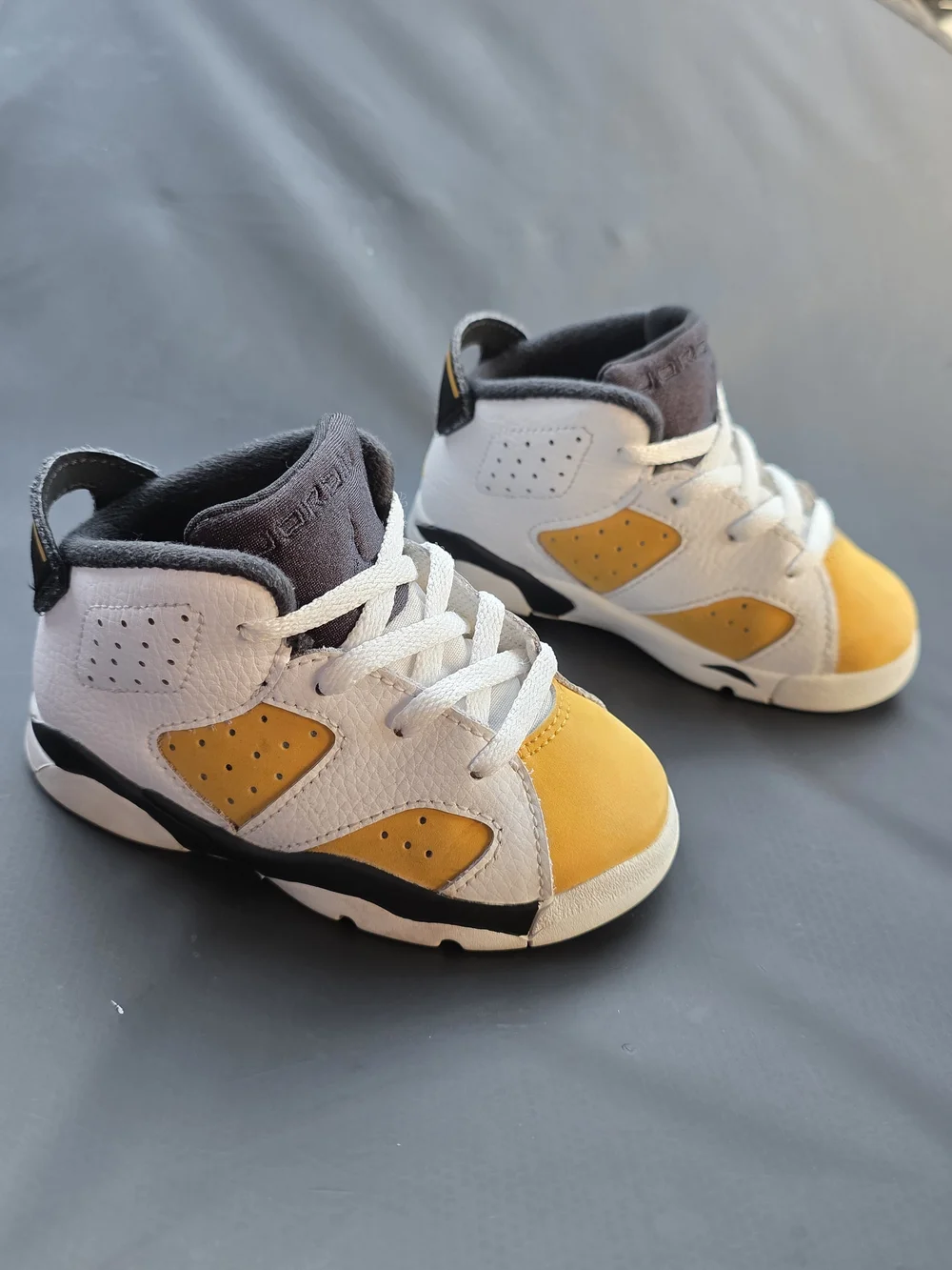 Nike 2024 Toddler Air Jordan 6 Retro TD Sneakers Size 7C - Yellow Ochre Wht& Blk